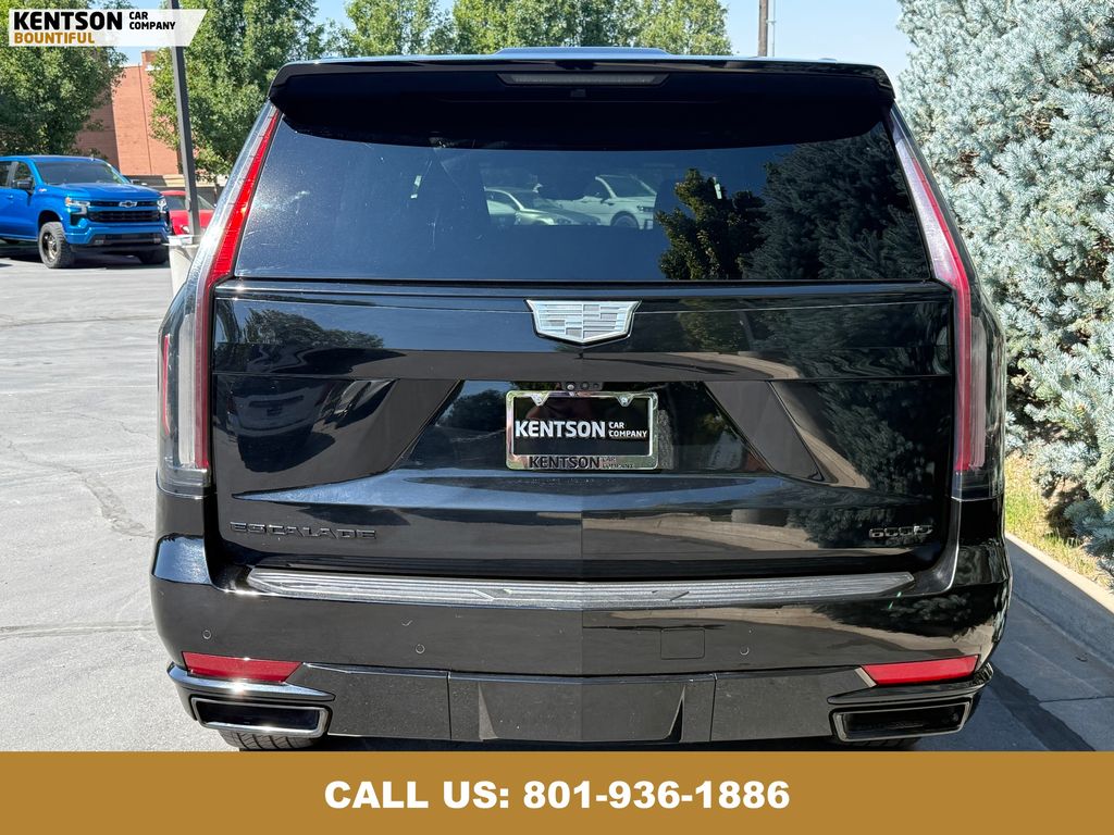 2023 Cadillac Escalade Sport photo 4