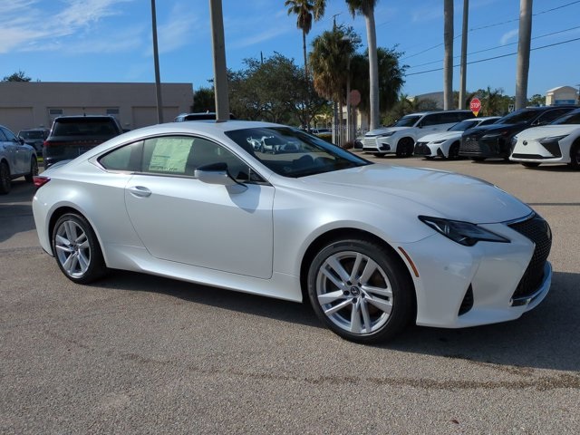 2025 Lexus RC 300's photo