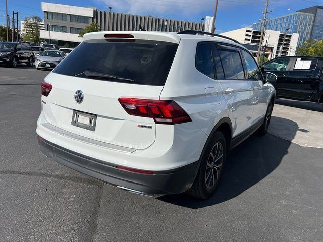 2021 Volkswagen Tiguan S photo 2