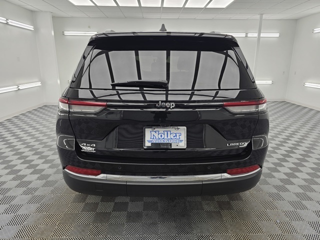 Image 4 of Pre-Owned 2023 Jeep Grand Cherokee Laredo
