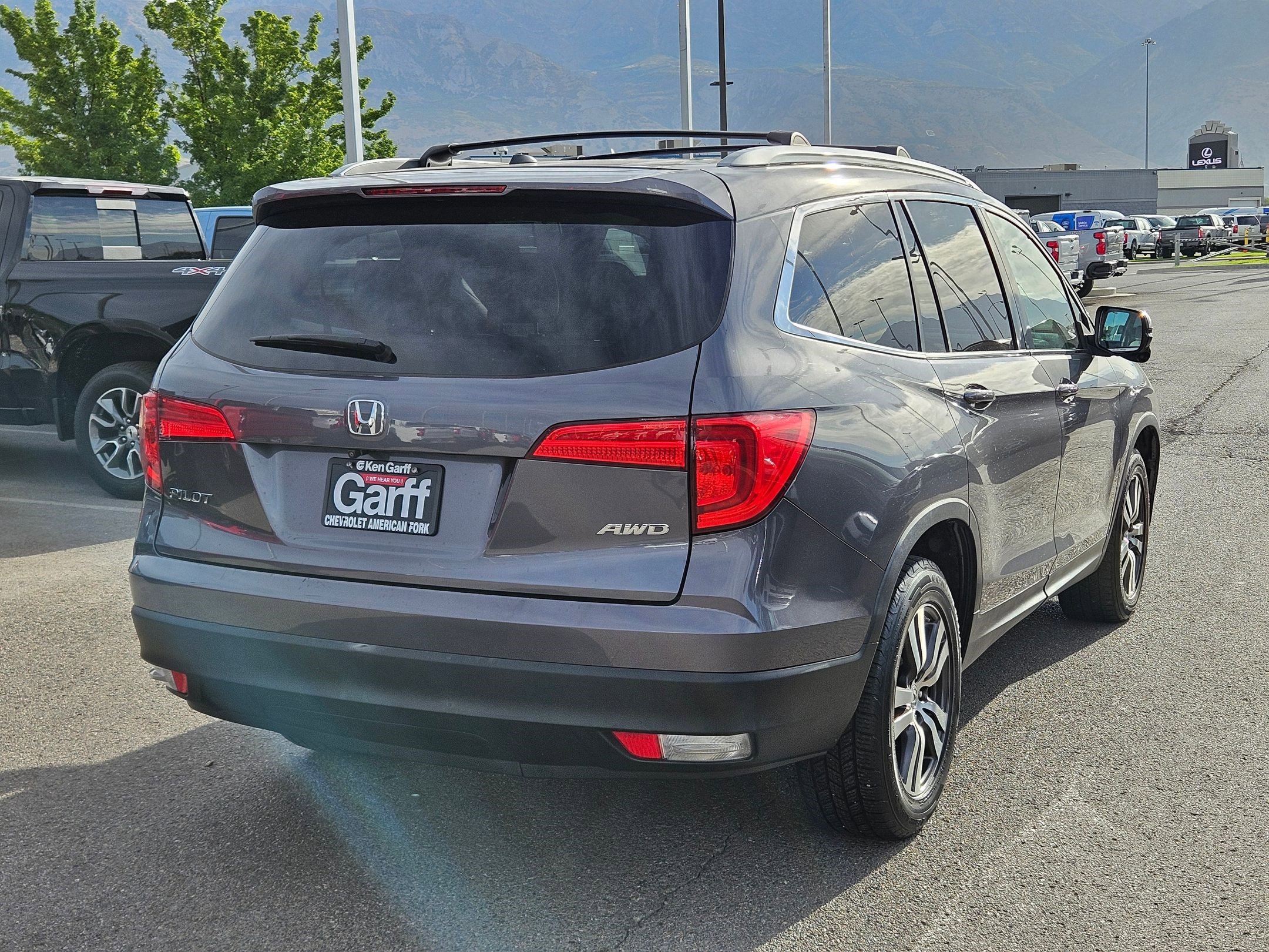 2016 Honda Pilot EX-L photo 3