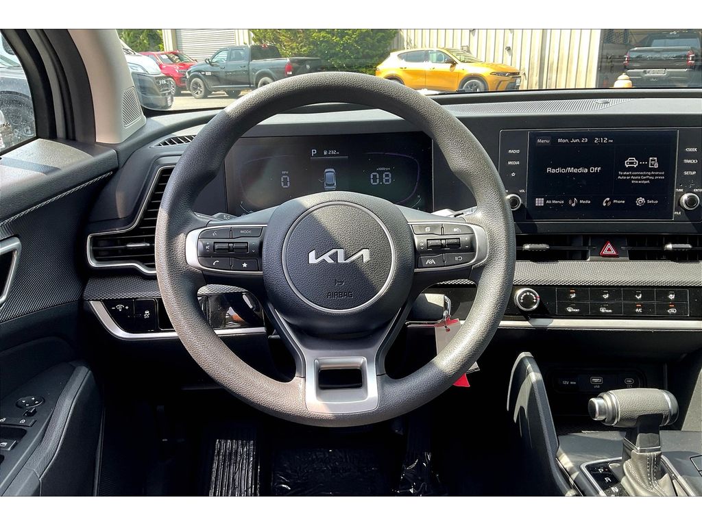 2024 Kia Sportage LX photo 5