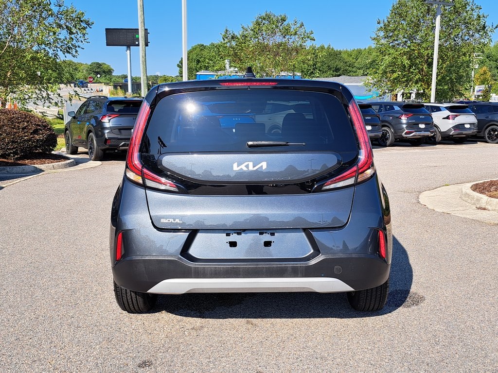 2023 Kia Soul LX photo 5