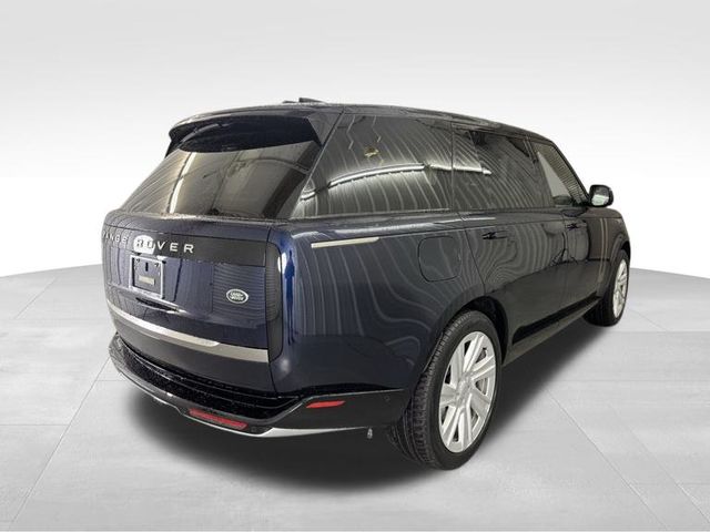 2023 Land Rover Range Rover SE photo 4