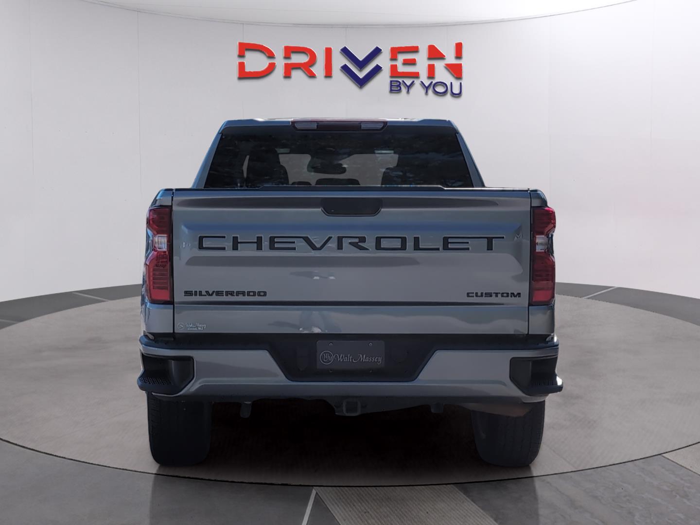 2023 Chevrolet Silverado 1500 Custom photo 3