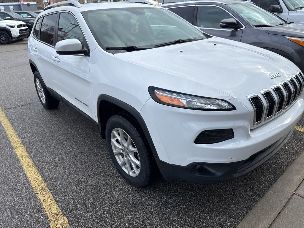 2018 Jeep Cherokee Latitude photo 2