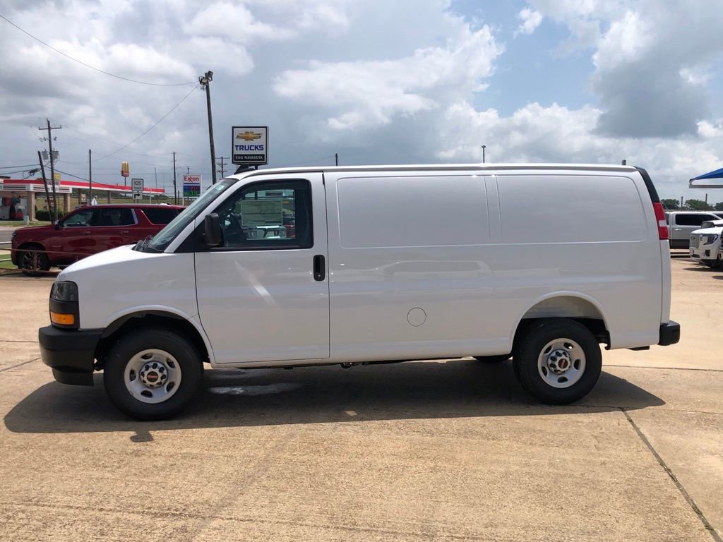 2025 Gmc Savana Cargo 2500 photo 3