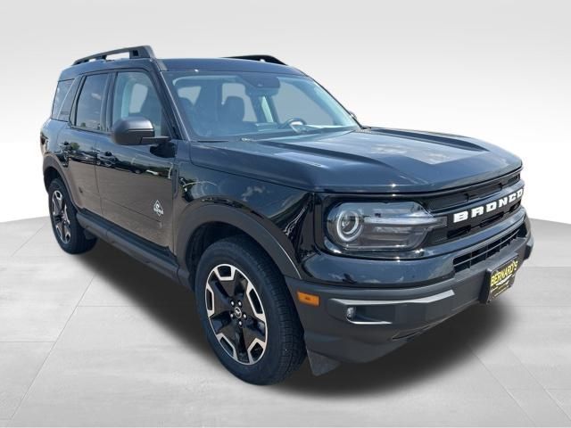 2023 Ford Bronco Sport Outer Banks photo 3