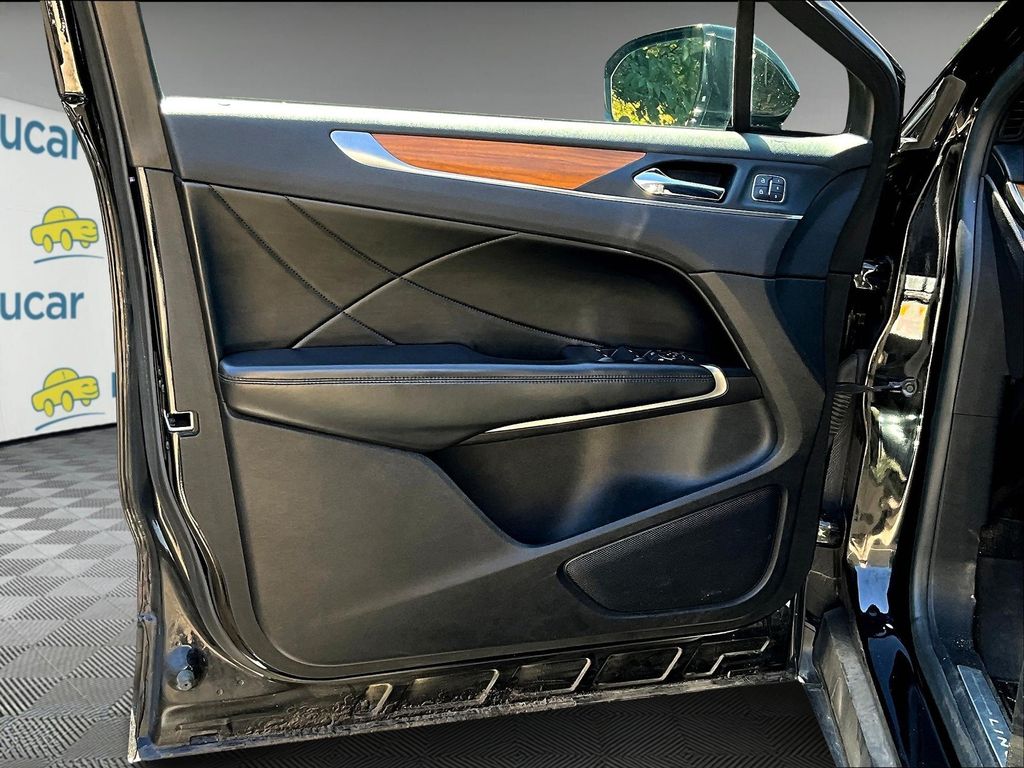 2017 Lincoln MKC Select photo 4