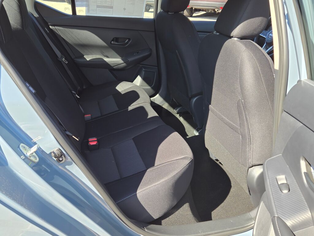 2025 Nissan Sentra SV photo 5