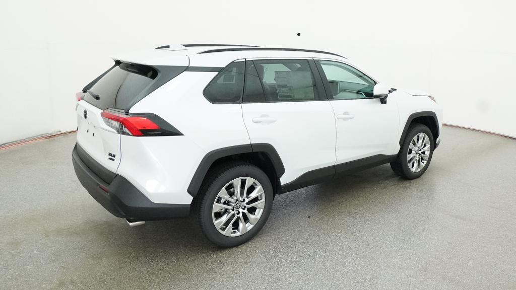 2025 Toyota RAV4 XLE Premium photo 21