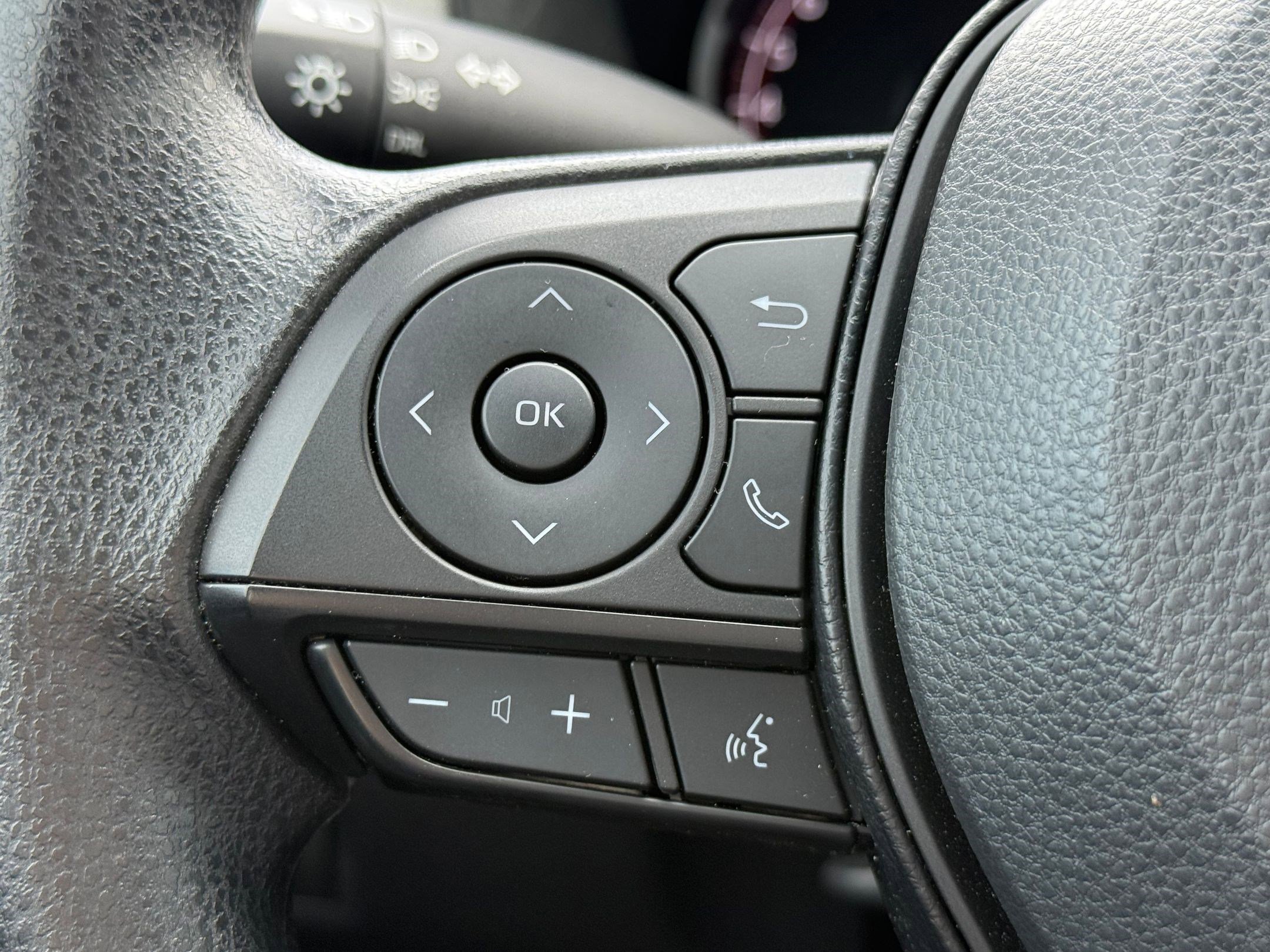 2025 Toyota RAV4 LE photo 15