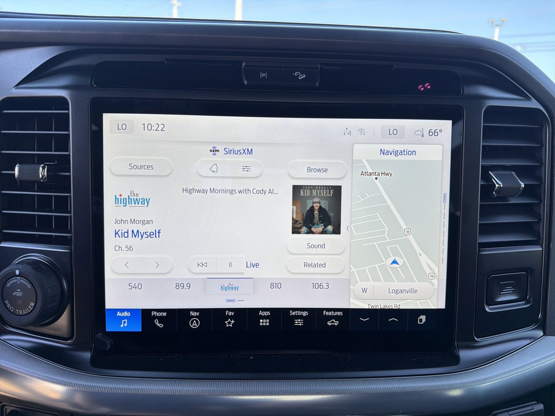 2025 Ford F-150 Lariat photo 4