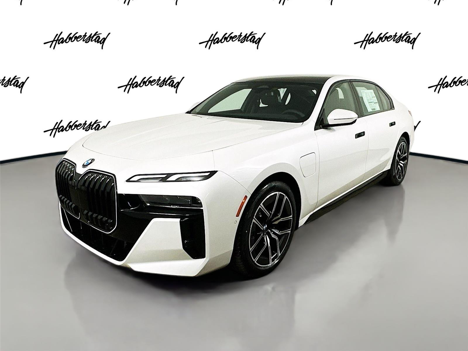 2025 BMW 7 Series 750e's photo