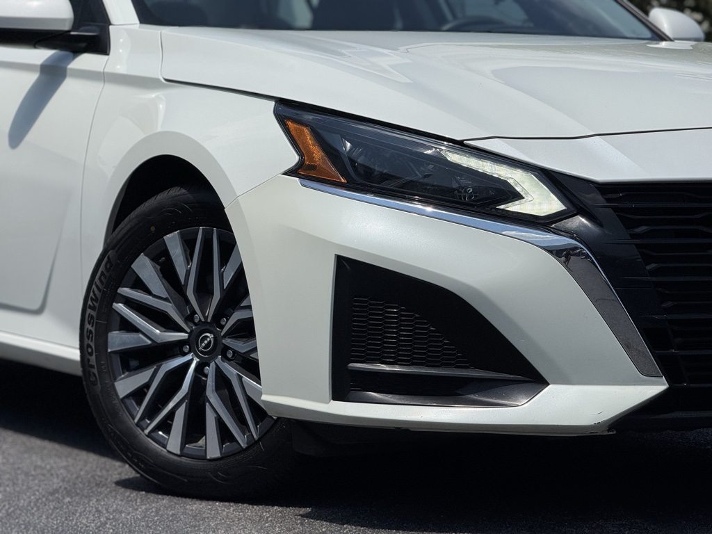 2023 Nissan Altima 2.5 SV photo 2