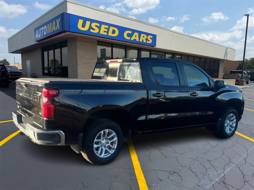 2023 Chevrolet Silverado 1500 LT photo 2