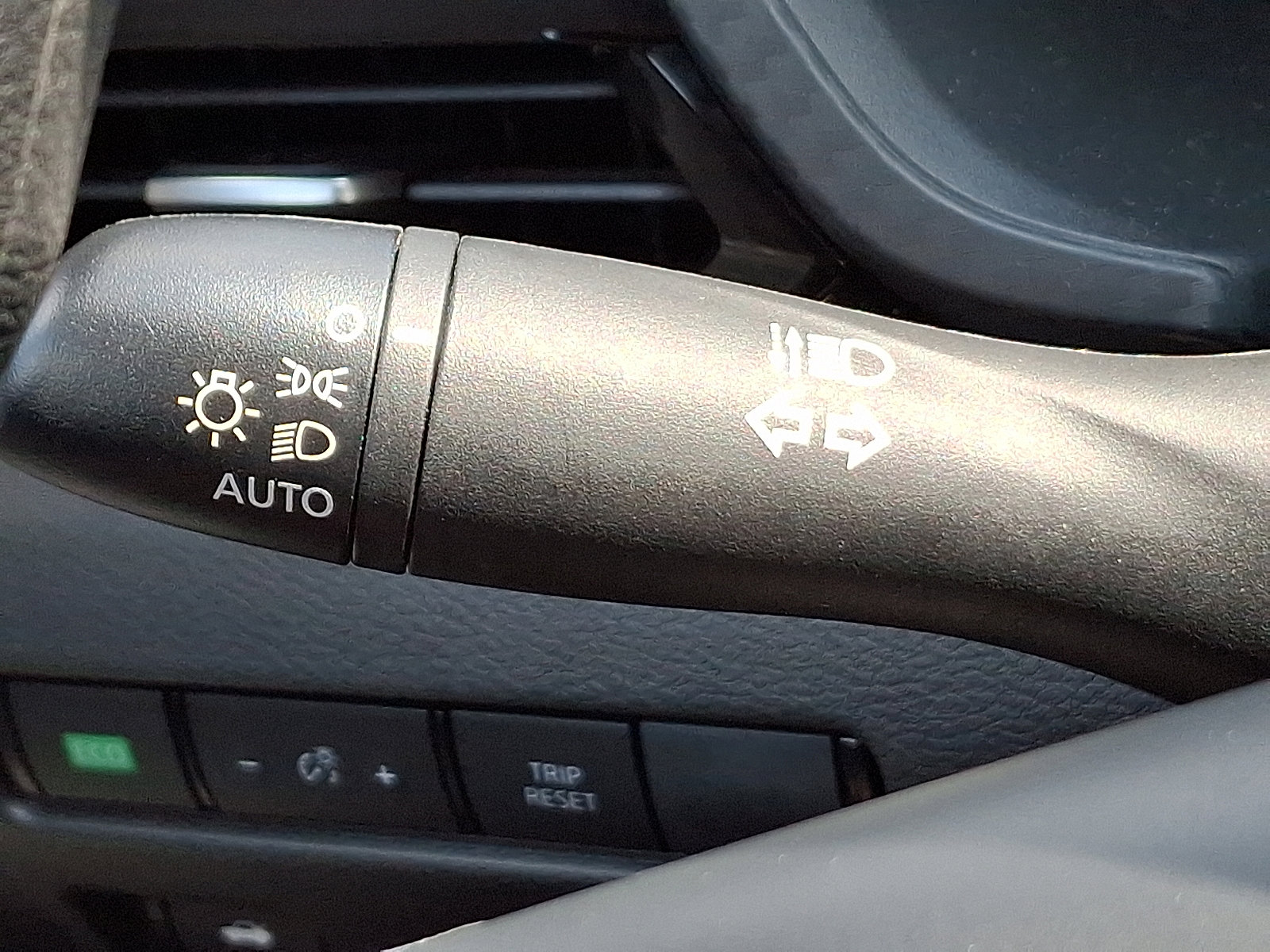2025 Nissan Sentra SV photo 24
