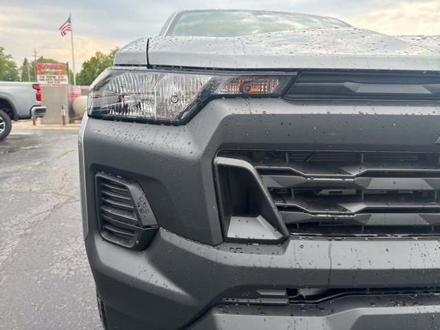 2025 Chevrolet Colorado LT photo 9