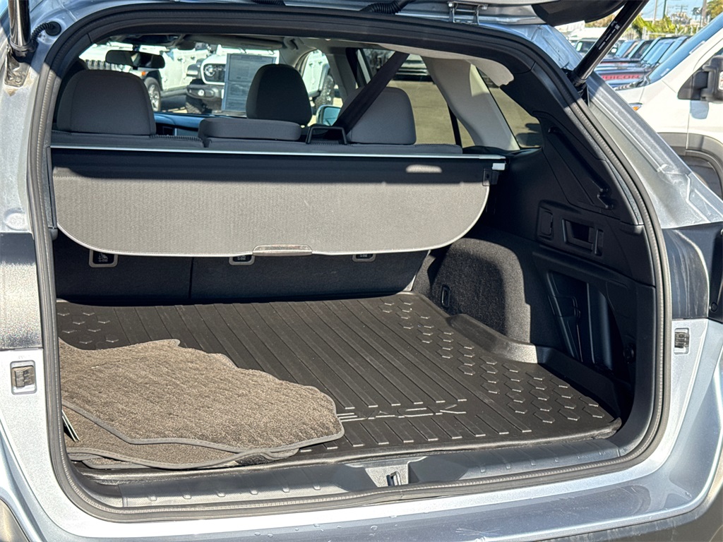 2022 Subaru Outback Premium photo 9
