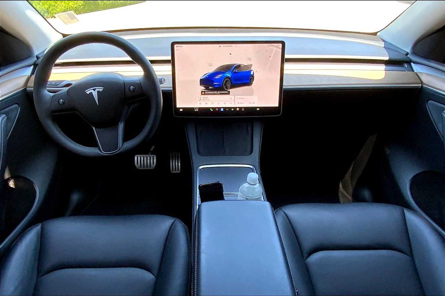 2024 Tesla Model Y Performance photo 14