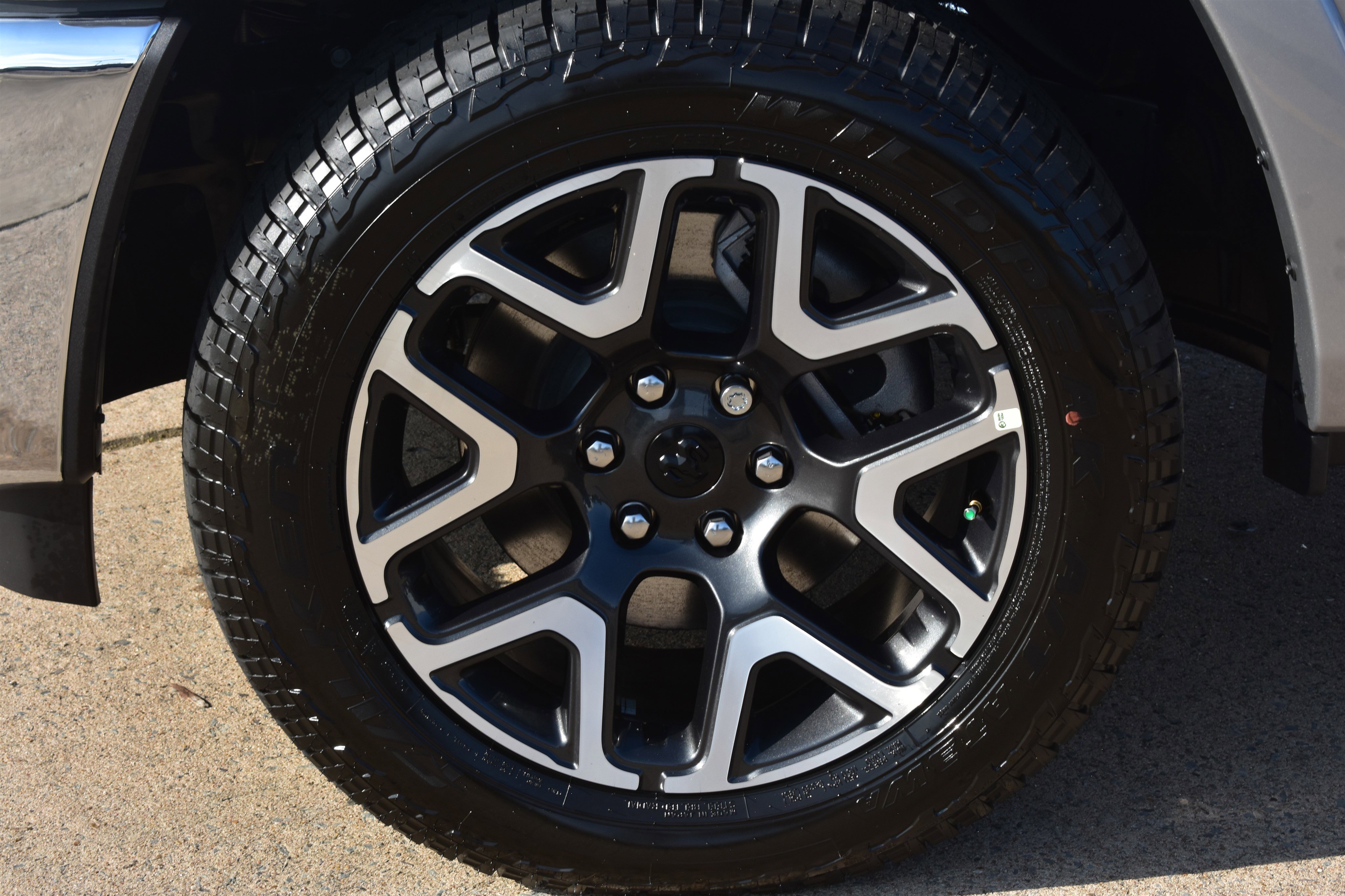2026 Ram 1500 Laramie photo 4