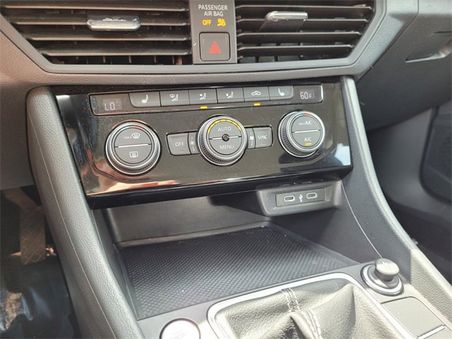 2024 Volkswagen Jetta SE photo 19