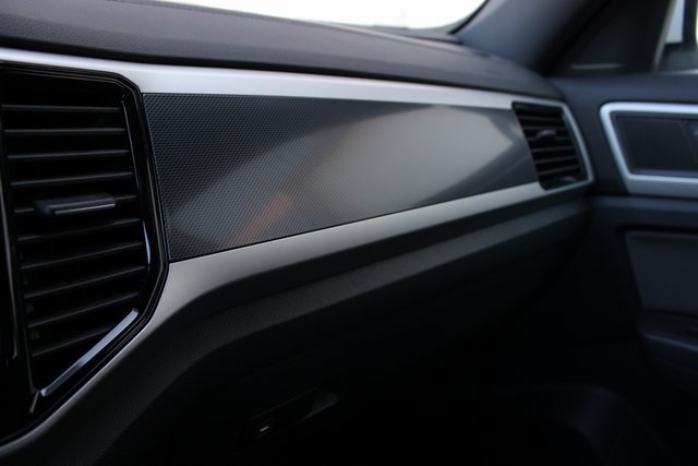 2023 Volkswagen Atlas Cross Sport SEL photo 5