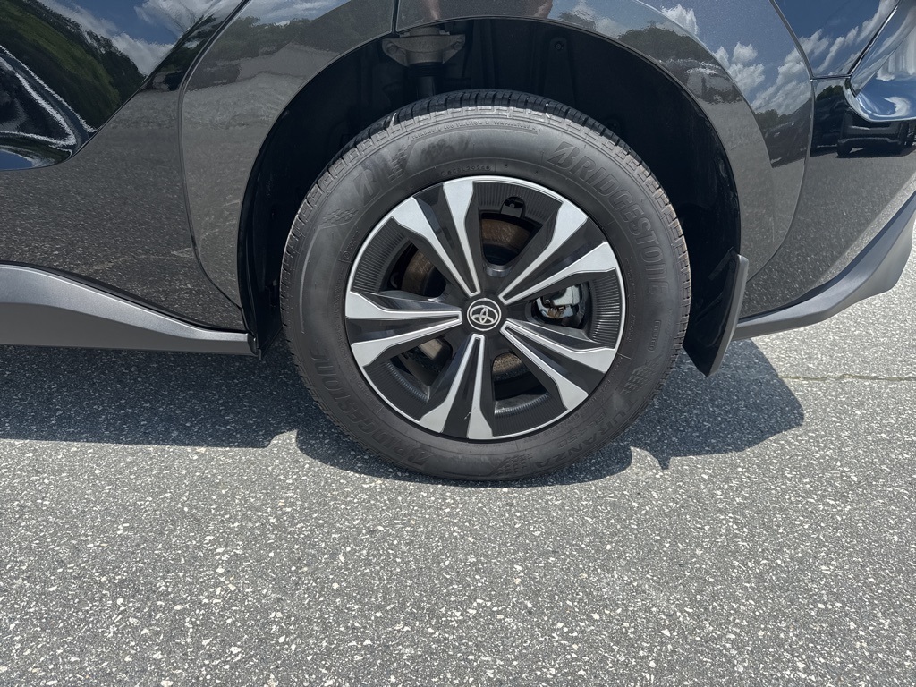 2024 Toyota bZ4X XLE photo 31
