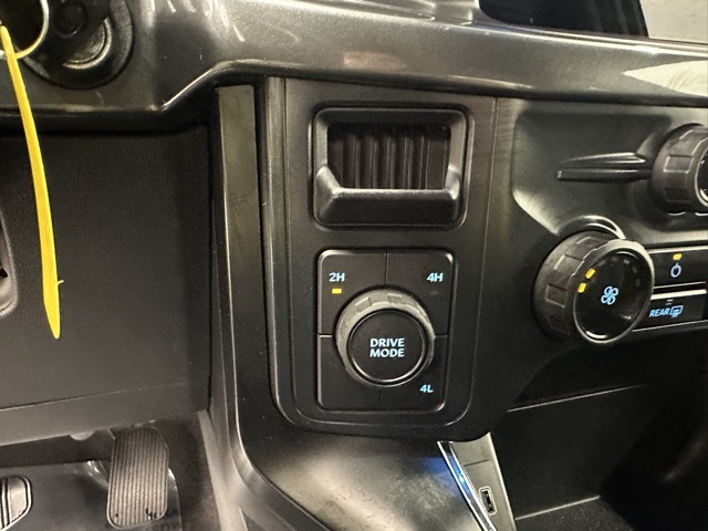 2025 Ford F-150 STX photo 16