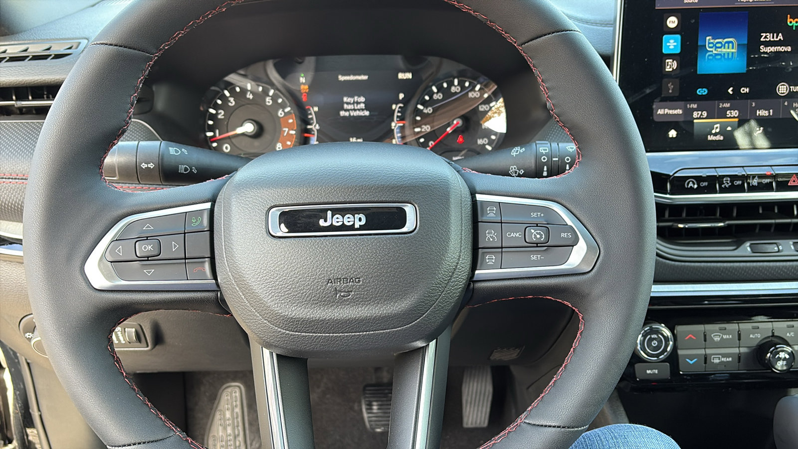 2026 Jeep Compass Trailhawk photo 4