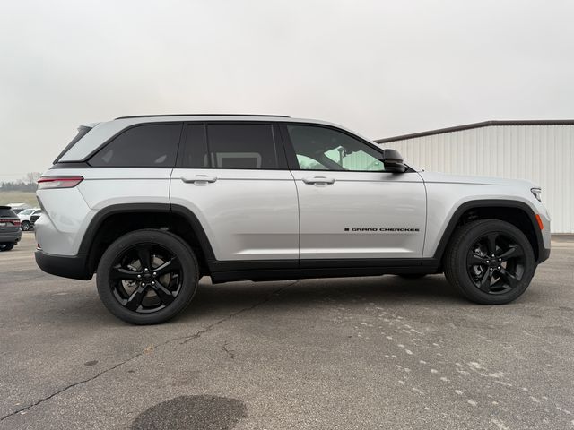 2025 Jeep Grand Cherokee Altitude X photo 4