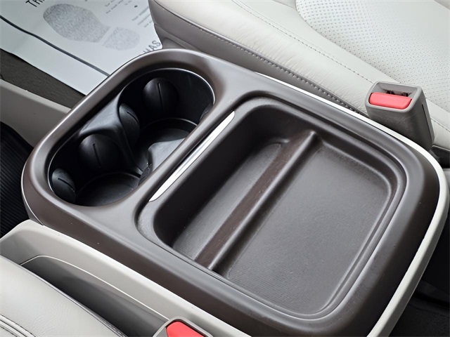 2018 Chrysler Pacifica Touring L photo 27