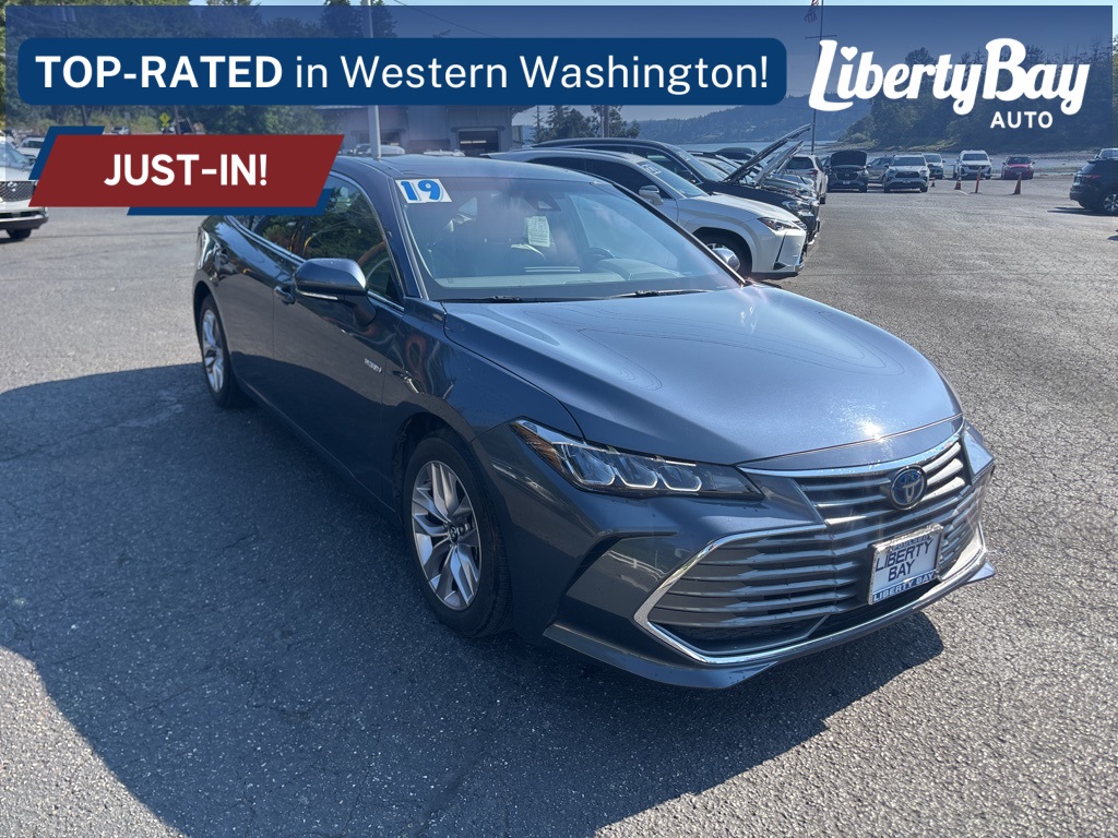 2019 Toyota Avalon Hybrid XLE Plus photo 3