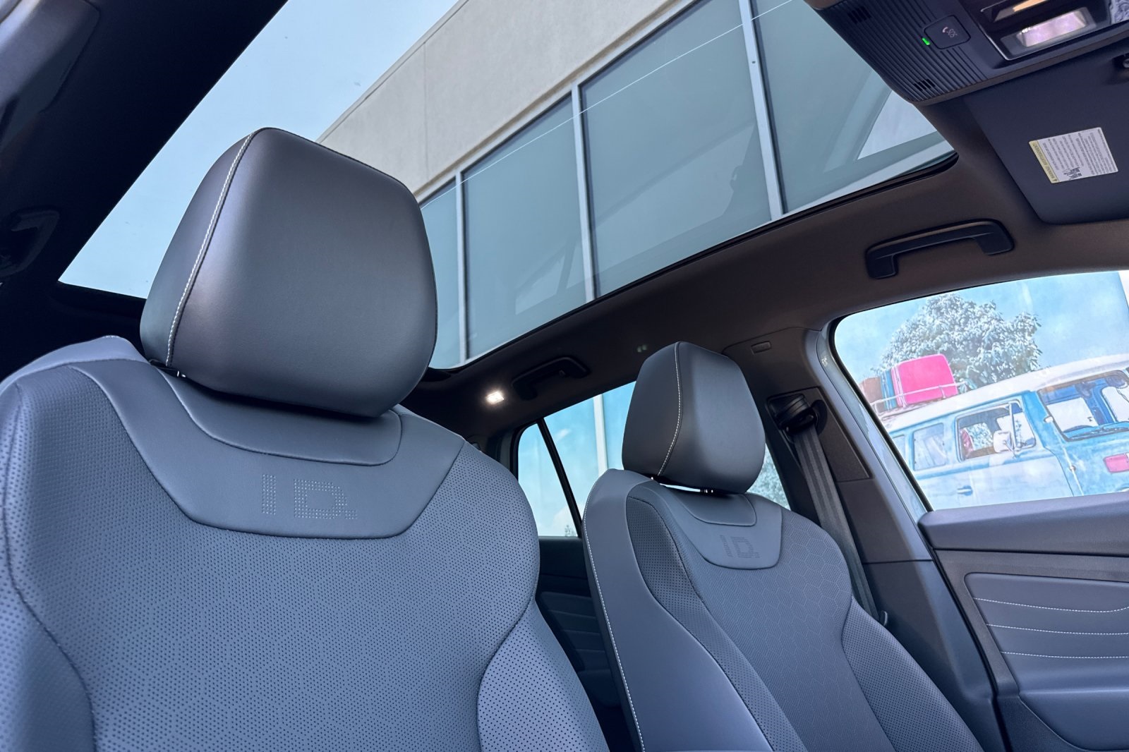 2025 Volkswagen ID.4 Pro S photo 15