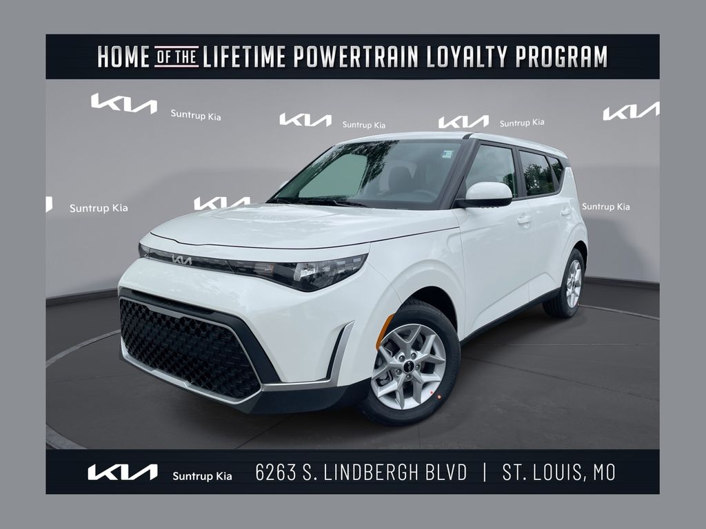 2025 Kia Soul LX's photo
