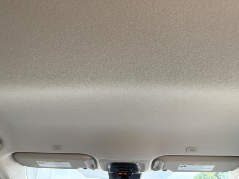 2025 Toyota Corolla LE photo 13