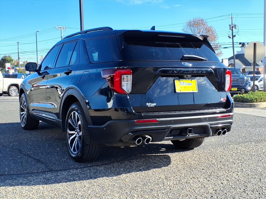 2020 Ford Explorer ST photo 2
