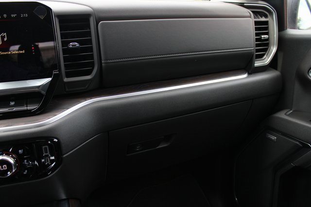 2025 Gmc Sierra 1500 SLT photo 31
