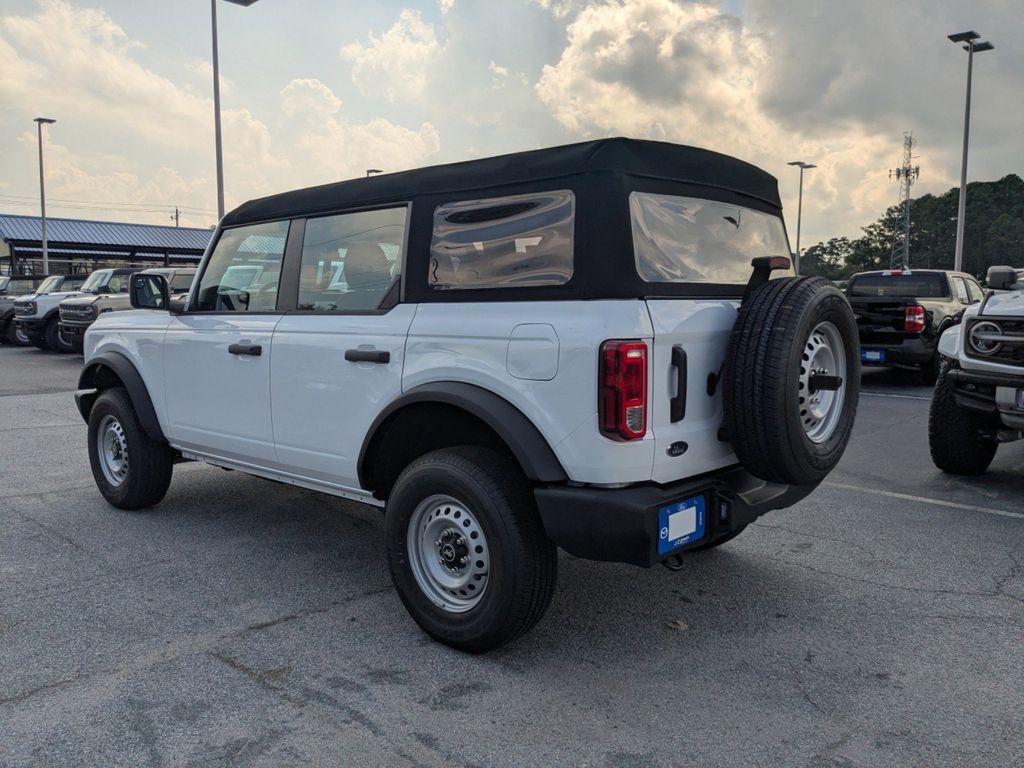 2025 Ford Bronco Base photo 5