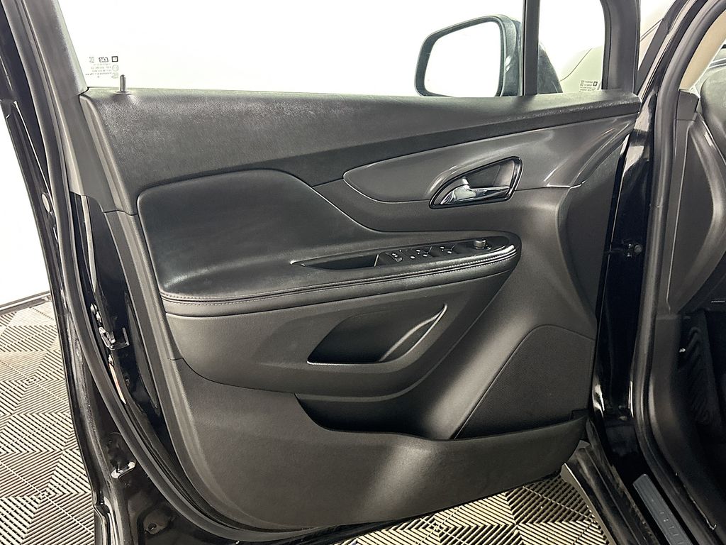 2021 Buick Encore Preferred photo 10
