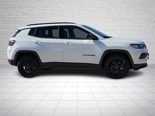 2026 Jeep Compass Latitude photo 4