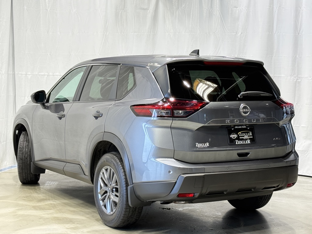 2025 Nissan Rogue S AWD photo 6