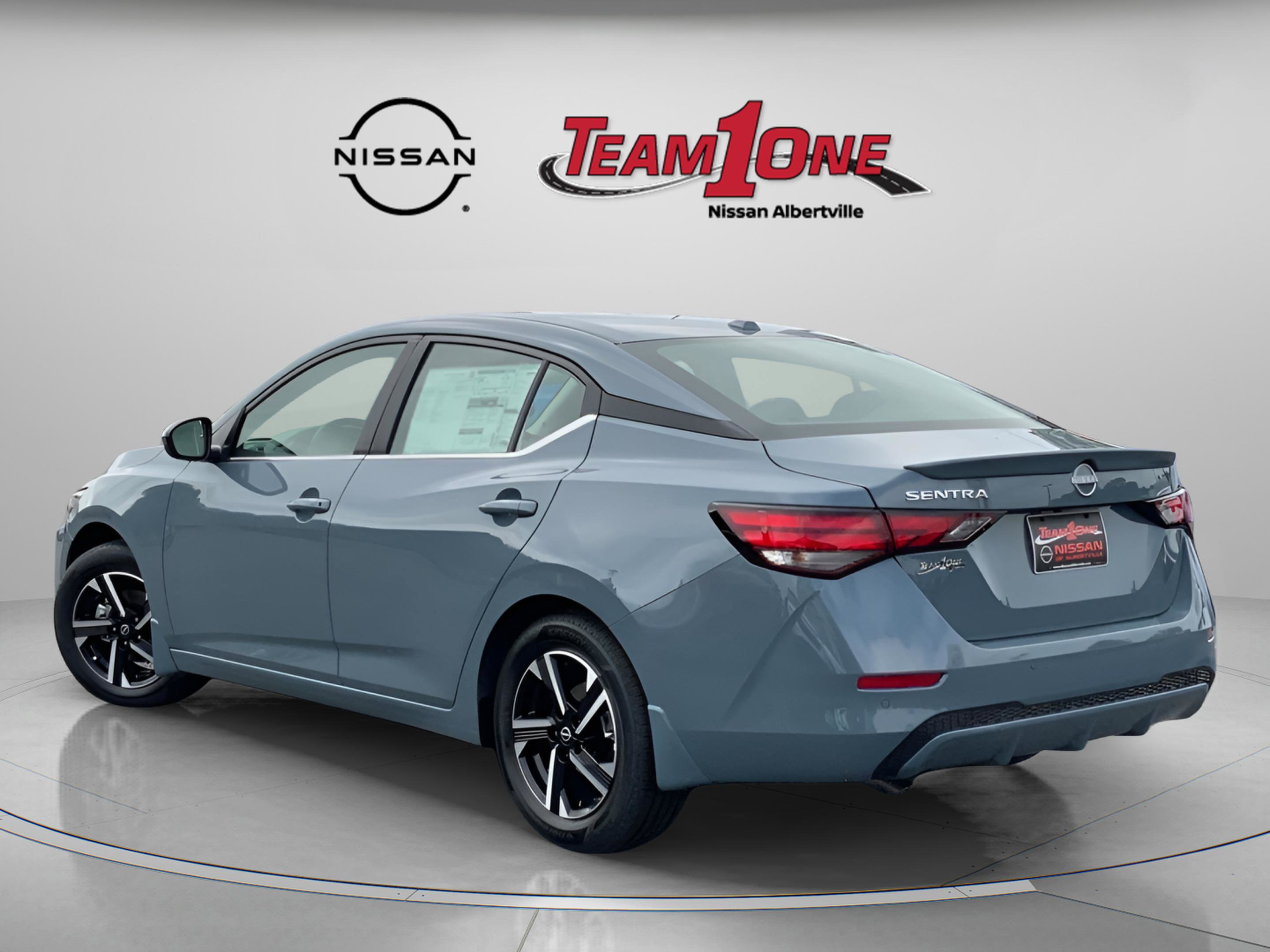 2025 Nissan Sentra SV photo 3