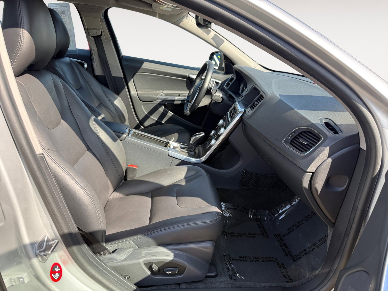 2015 Volvo S60 T5 Premier photo 19