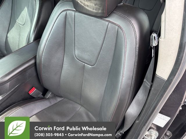 Used 2015 Gray Chevrolet LTZ image 27