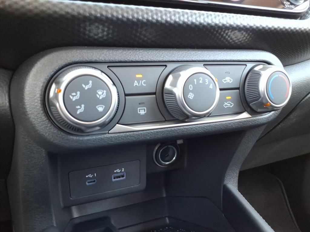 2024 Nissan Kicks SV photo 26