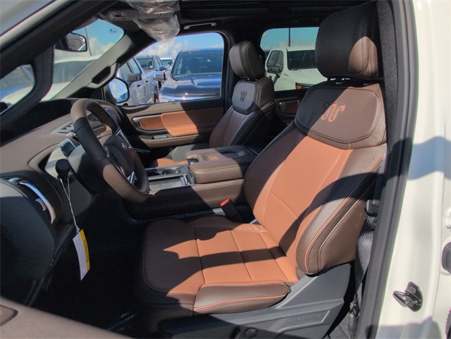 2025 Ford Expedition King Ranch photo 3