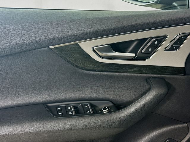 2019 Audi Q7 45 Premium photo 14