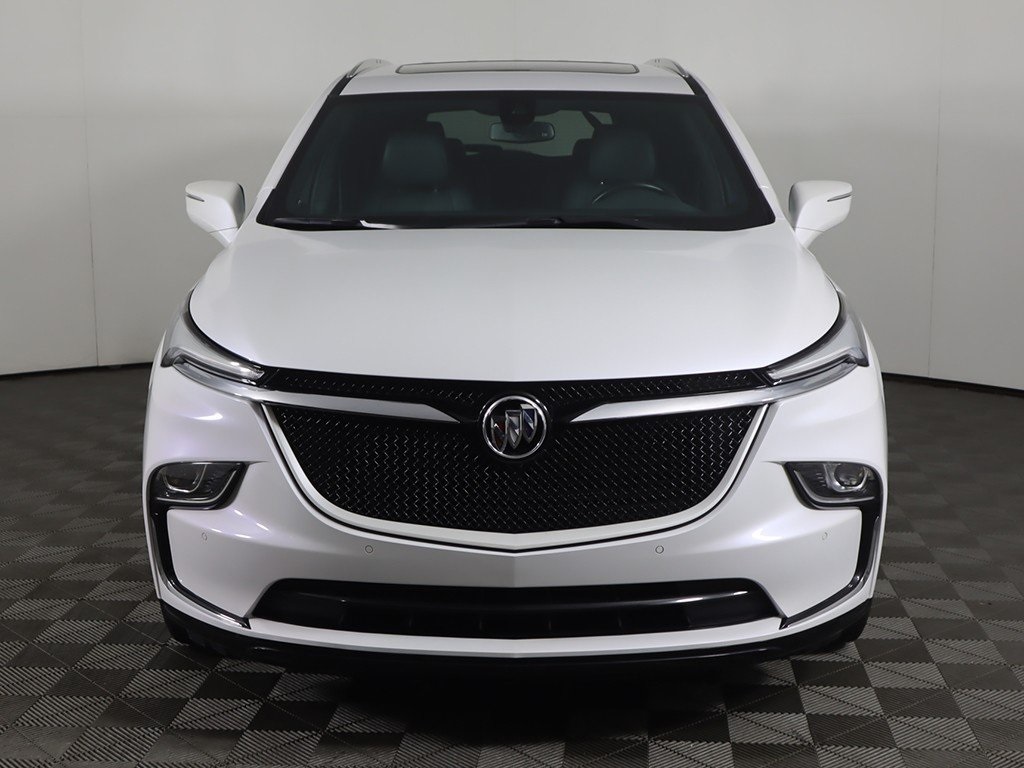 2023 Buick Enclave Essence photo 3