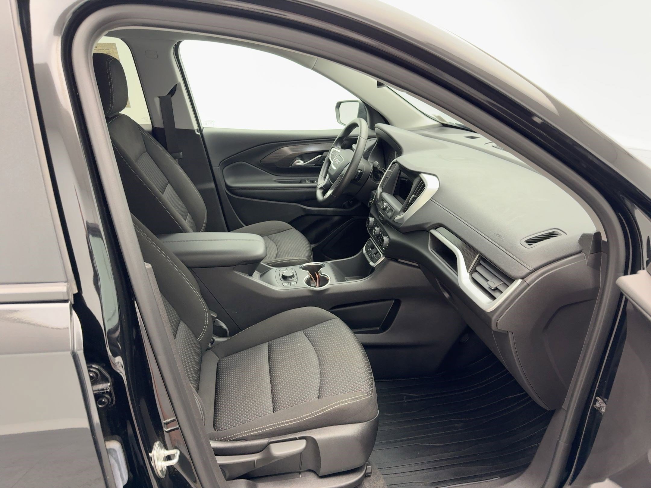 2024 Gmc Terrain SLE photo 28